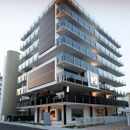 Rossini 4s 4* لينانو سابيادورو